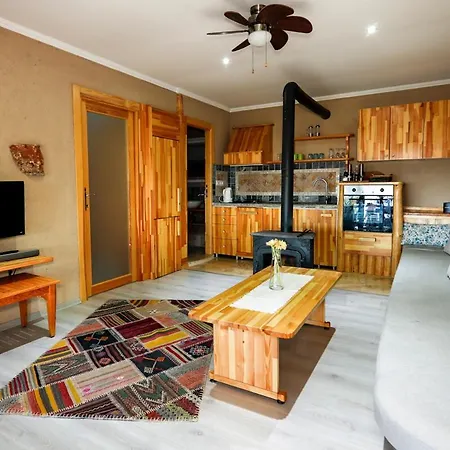 Sleeps 2 Pool Air Con Wifi Vila Kuyucak
