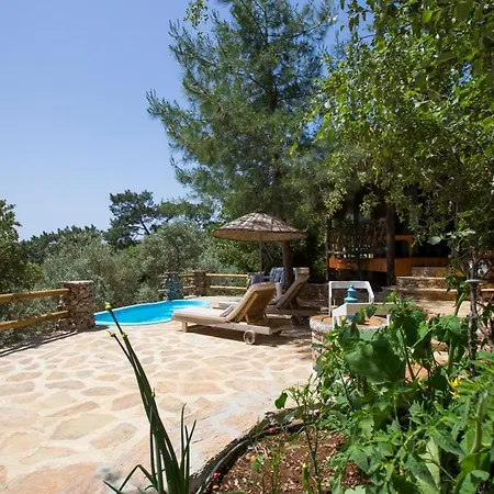 Sleeps 2 Pool Air Con Wifi Kuyucak